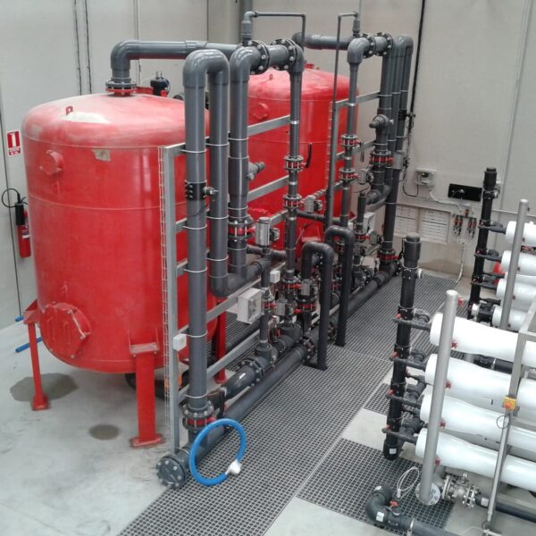 Diseño y construcción de planta de tratamiento de agua para empresa del sector público